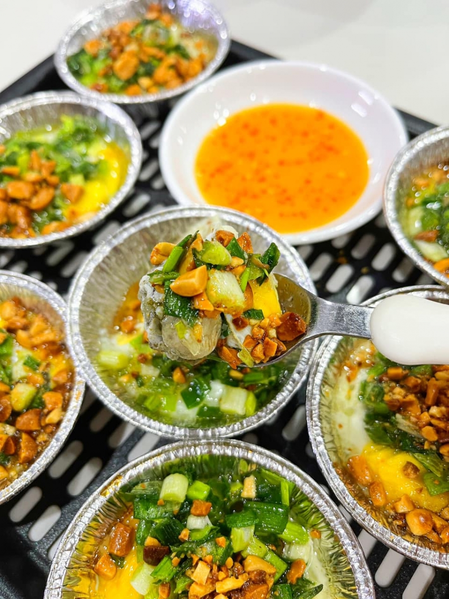 Chén bạc nướng hàu